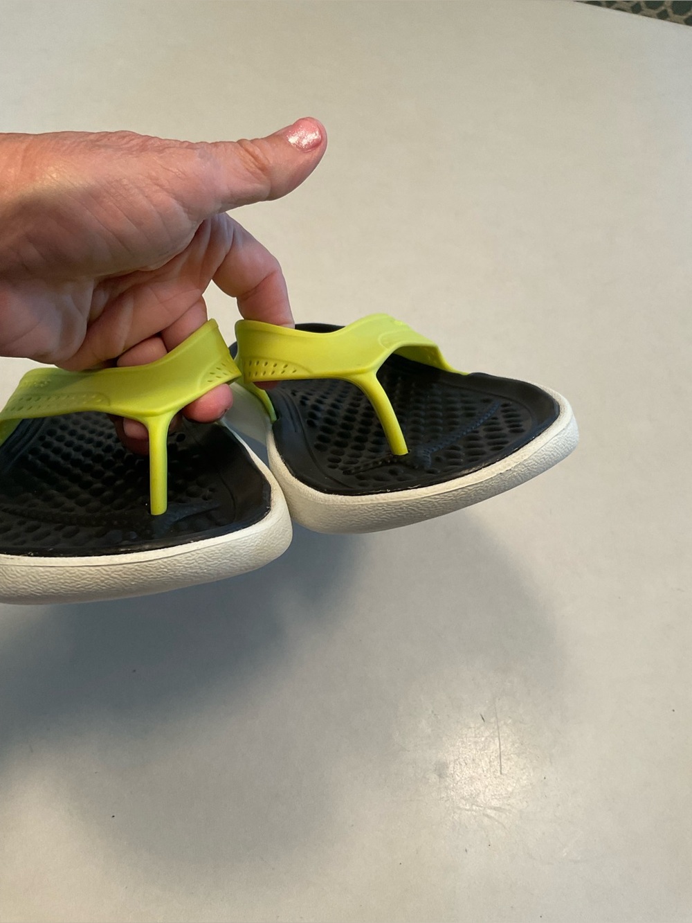 Crocs LiteRide Flip - Picture 2 of 6